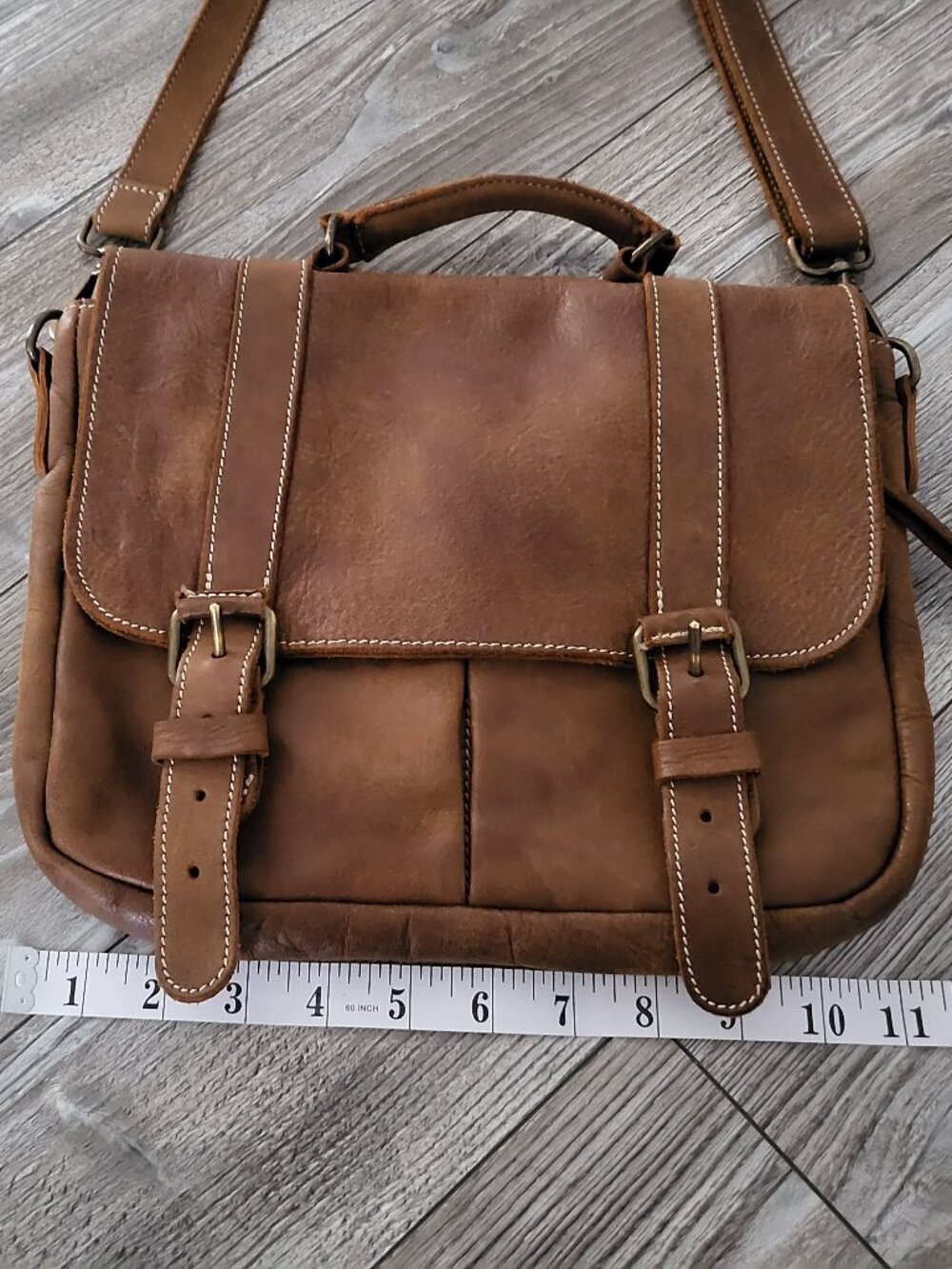 Roots Canada Vintage Tribe Leather Messenger Bag Brown - Picture 3 of 14